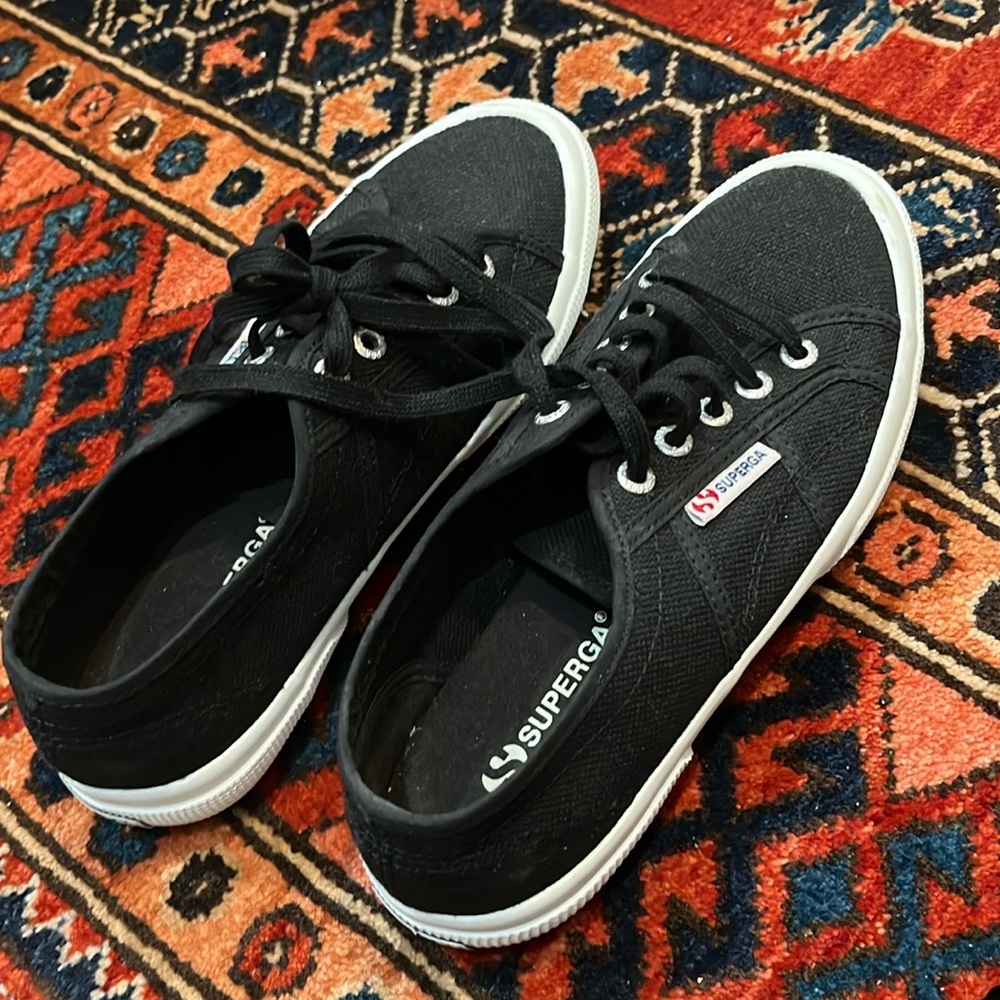 Black superga sneakers. Size 7. Barely worn